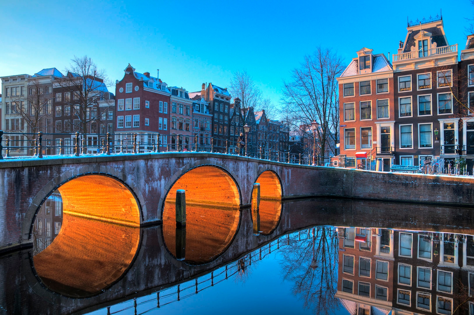 Cheap Flights & Tickets to Amsterdam | Icelandair
