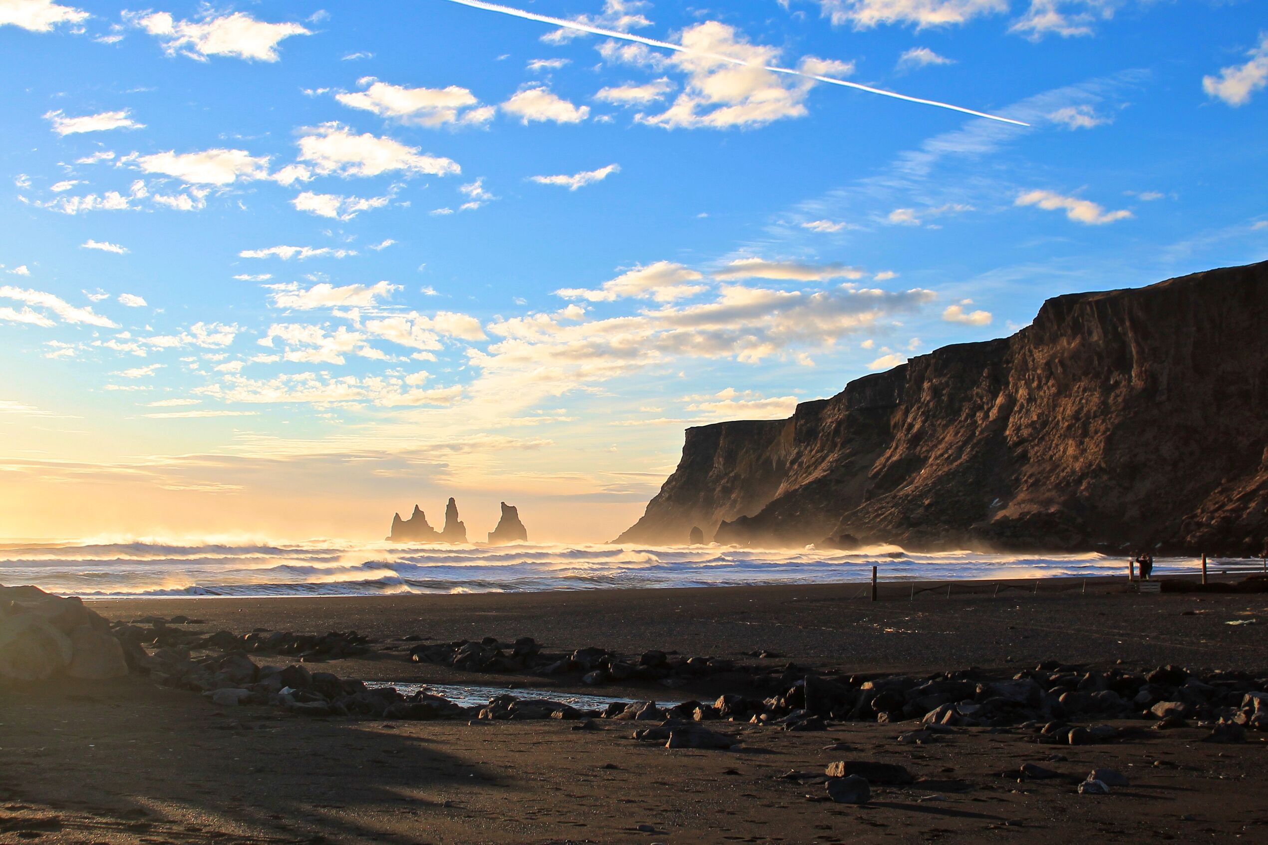 A Guide to the Best Beaches in Iceland | Icelandair US